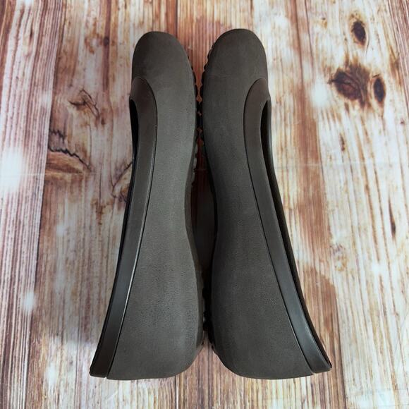 Crocs MAMMOTH LEOPARD Womens Size 7 Brown Ballet Flats Slip On Shoes Loafers - Picture 6 of 10